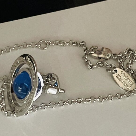 New Silver Vivienne Westwood Glacier Blue Saturn Orb Long chain Necklace - Picture 3 of 7